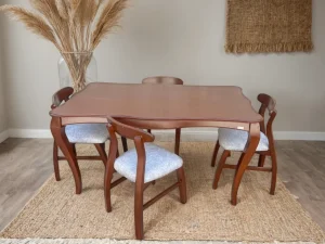 میز ناهارخوری گرد